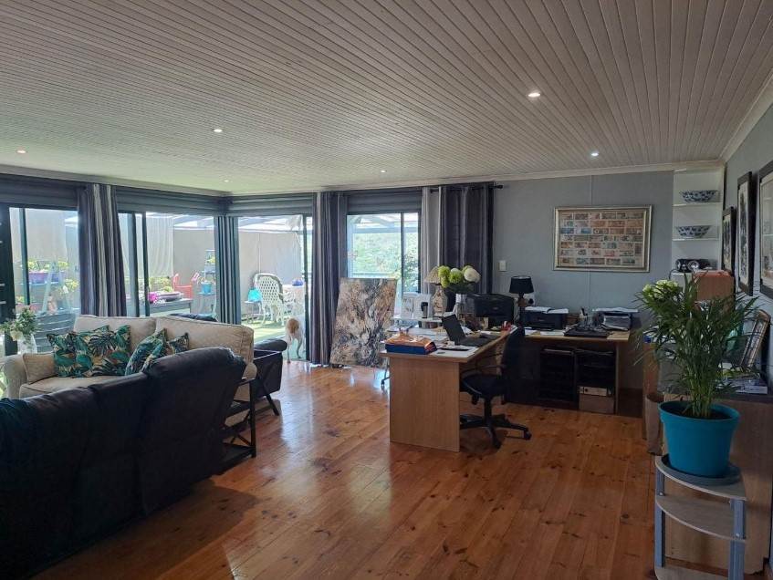 3 Bedroom Property for Sale in Stilbaai Wes Western Cape